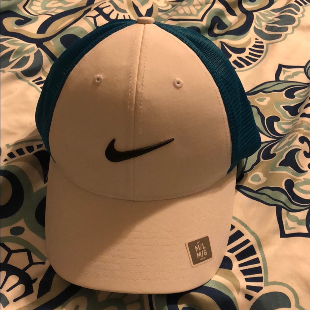 Nike Golf FLEXFIT Hat
